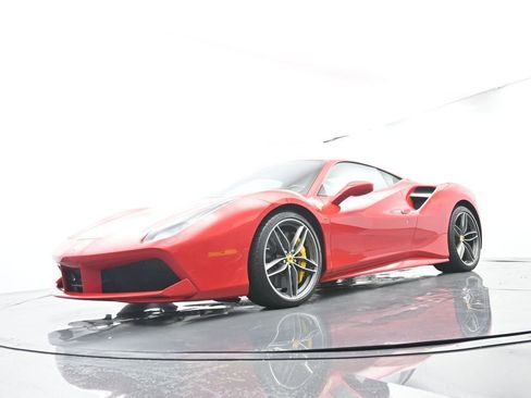 Used 2018 Ferrari 488 GTB RWD image 45