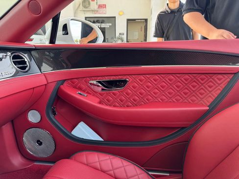 Used 2022 Bentley Continental GT Speed image 17