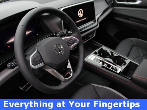 New 2026 Volkswagen Atlas Peak Edition image 2