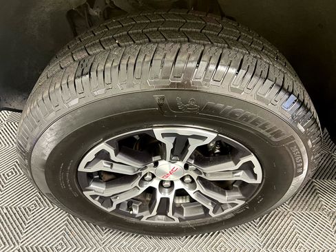 Used 2023 GMC Canyon AT4 w/ AT4 Premium Package image 34