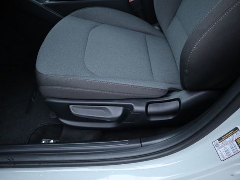 New 2025 Kia K4 LXS image 19