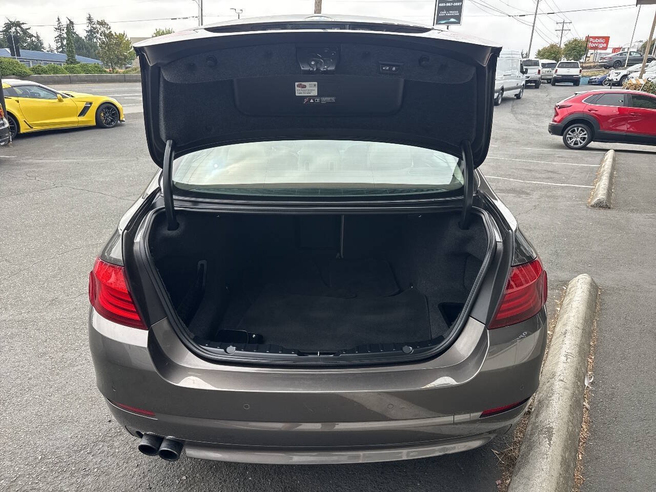 Used 2012 BMW 528i xDrive Sedan AWD/4WD image 5