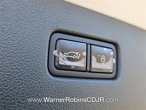 Used 2025 Genesis GV80 3.5T Prestige image 14