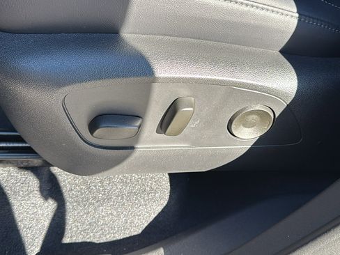 Certified 2025 GMC Acadia Elevation w/ Elevation Premium Package image 14