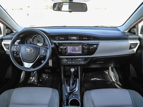 Used 2014 Toyota Corolla LE image 12