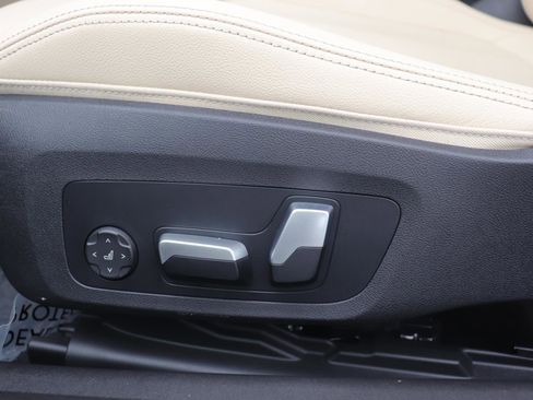 Certified 2023 BMW 430i Coupe w/ M Sport Package image 19