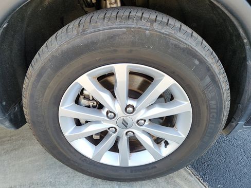 Used 2024 Dodge Durango SXT image 9