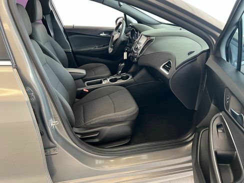 Used 2017 Chevrolet Cruze LT w/ RS Package image 23