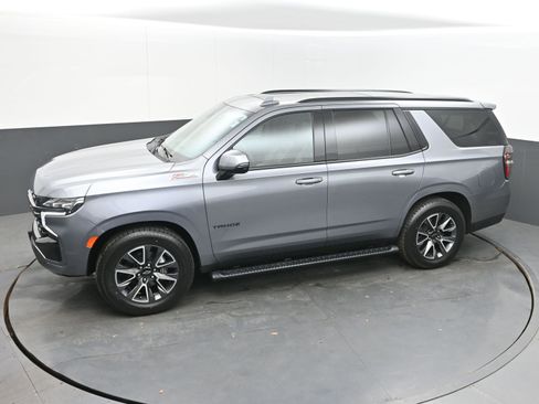 Used 2021 Chevrolet Tahoe Z71 w/ Z71 Off-Road Package AWD/4WD image 32