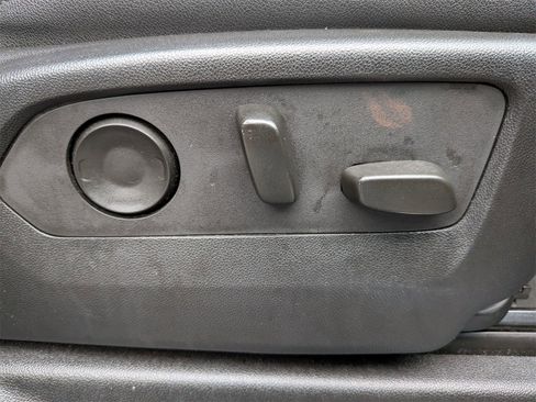 Used 2023 Chevrolet Tahoe LT w/ Luxury Package image 39