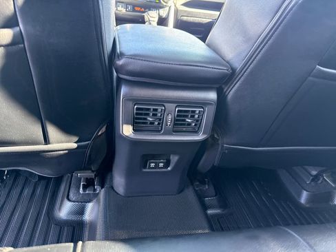 Used 2020 Toyota RAV4 XLE w/ Convenience Package image 30