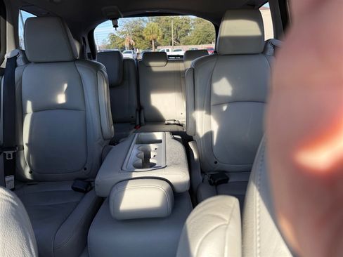 Used 2019 Honda Odyssey EX-L image 24