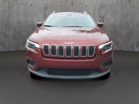 Used 2020 Jeep Cherokee Latitude FWD image 2