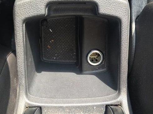 Used 2015 Volkswagen Golf S FWD image 33