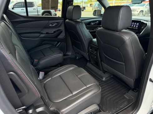 Used 2023 Chevrolet Traverse RS AWD/4WD image 19