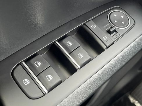 New 2025 Kia Soul S image 18