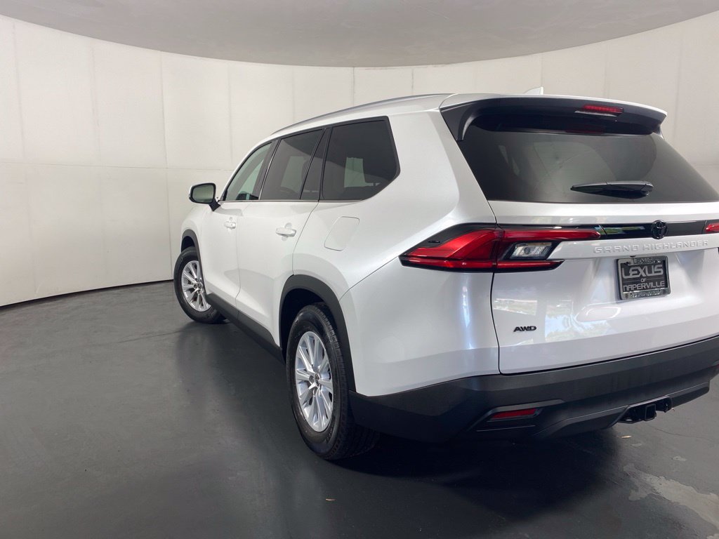 Used 2024 Toyota Grand Highlander AWD image 11