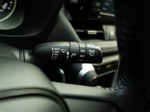 Used 2022 Toyota RAV4 XLE Premium image 24