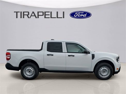 New 2025 Ford Maverick XL image 6