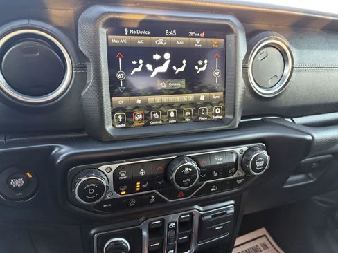 Used 2021 Jeep Gladiator Overland w/ Popular Equipment Package image 16