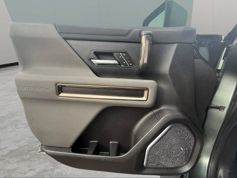 Used 2024 GMC Hummer EV 3X w/ LPO, Cargo Utility Package image 31