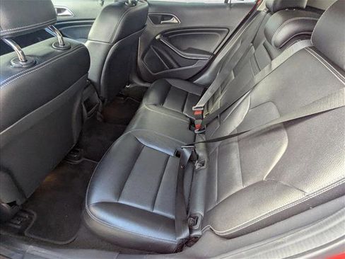 Used 2015 Mercedes-Benz GLA 250 4MATIC image 17