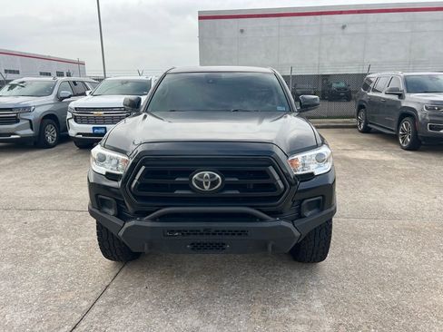 Used 2022 Toyota Tacoma SR w/ SR Convenience Package RWD image 2