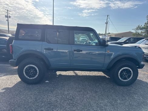 Used 2022 Ford Bronco Badlands image 7