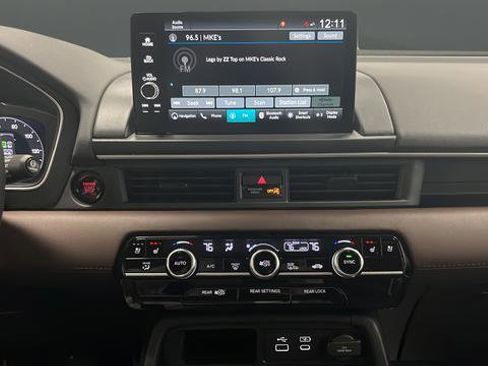 Used 2023 Honda Pilot Elite image 13