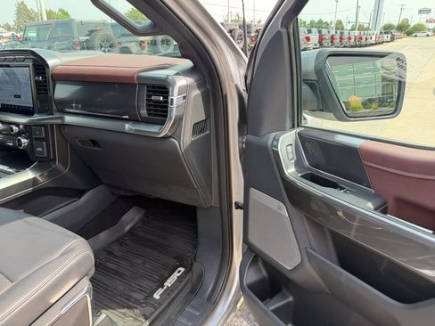 Used 2022 Ford F150 Lariat w/ Equipment Group 502A High AWD/4WD image 17