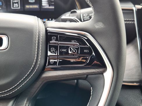 New 2025 Jeep Grand Cherokee Overland w/ Luxury Tech Group IV image 17