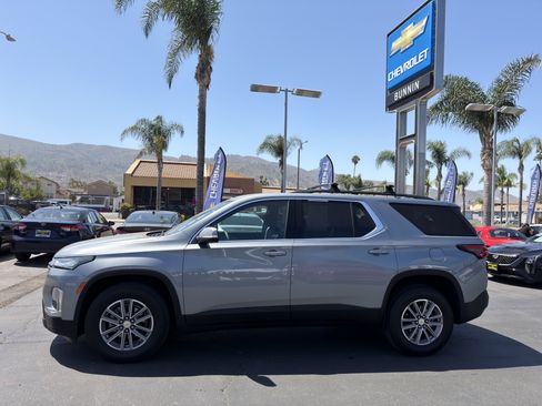 Used 2023 Chevrolet Traverse LT FWD image 5