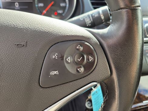 Used 2015 Chevrolet Impala LT image 9