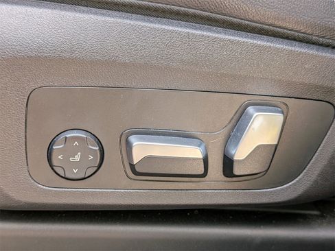 Used 2022 BMW X3 xDrive30i w/ Convenience Package image 16