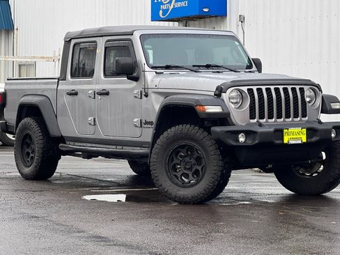 Used 2021 Jeep Gladiator Sport w/ Auxiliary Switch Group image 2