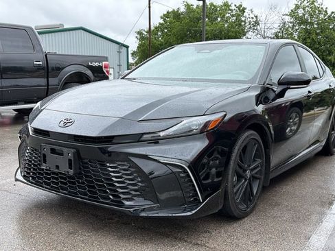 Certified 2026 Toyota Camry Hybrid w/ Convenience Package FWD image 16