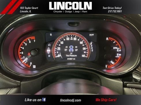 Used 2021 Dodge Durango SXT image 17