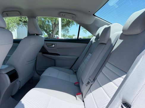 Used 2016 Toyota Camry LE FWD image 14