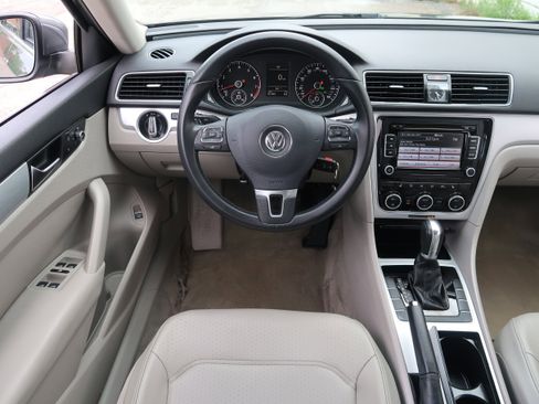 Used 2012 Volkswagen Passat 2.5 SE image 14