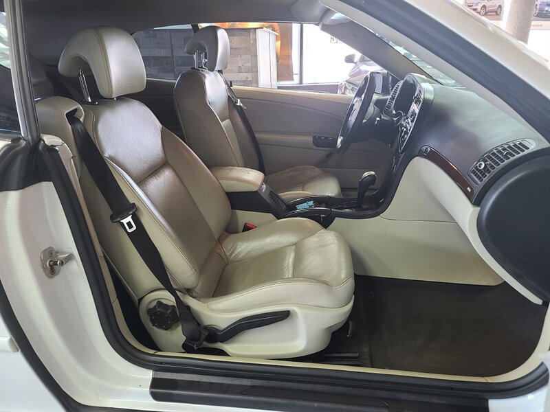 Used 2008 Saab 9-3 2.0T w/ Cold Weather Package FWD image 12