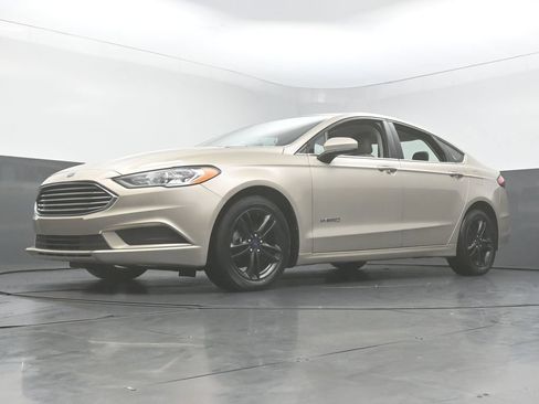 Used 2018 Ford Fusion S FWD image 50