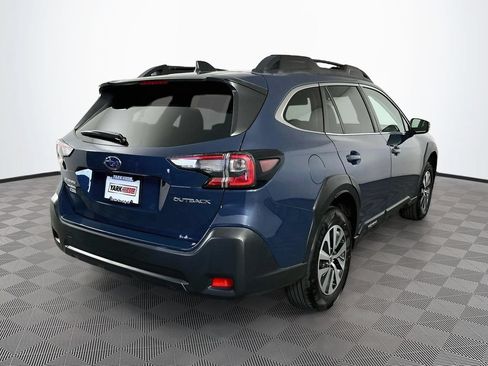 Used 2024 Subaru Outback Premium AWD/4WD image 10