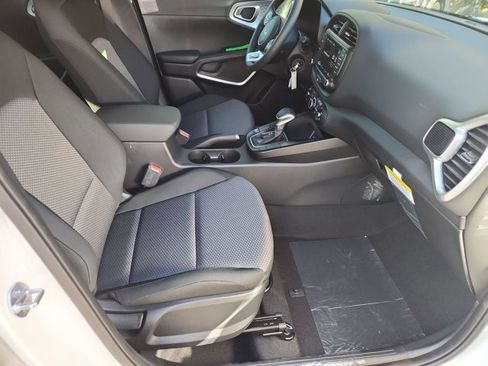 New 2025 Kia Soul LX image 7