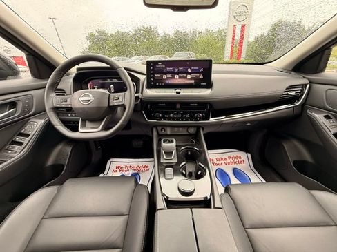 Certified 2025 Nissan Rogue SL w/ Tech Package AWD/4WD image 23