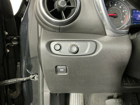 Used 2020 Chevrolet Blazer LT FWD image 16