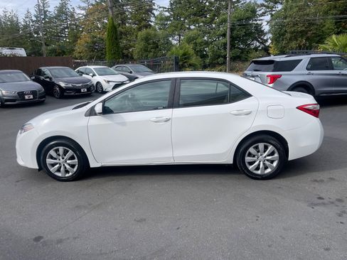 Used 2016 Toyota Corolla LE image 4