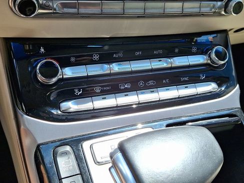 Used 2019 Genesis G90 5.0 Ultimate image 14