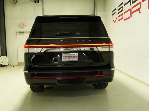 Used 2023 Lincoln Navigator Reserve AWD/4WD image 5