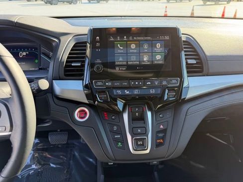 Used 2023 Honda Odyssey EX-L image 20