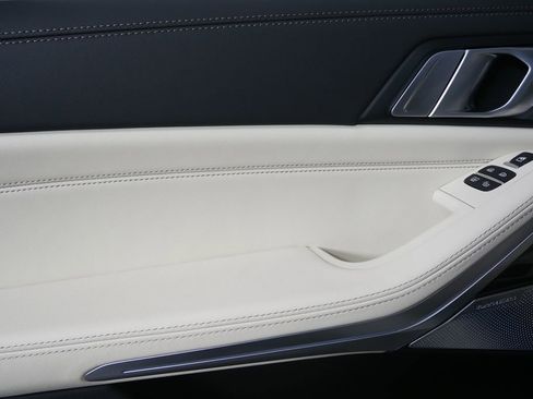 New 2026 BMW X7 M60i image 15